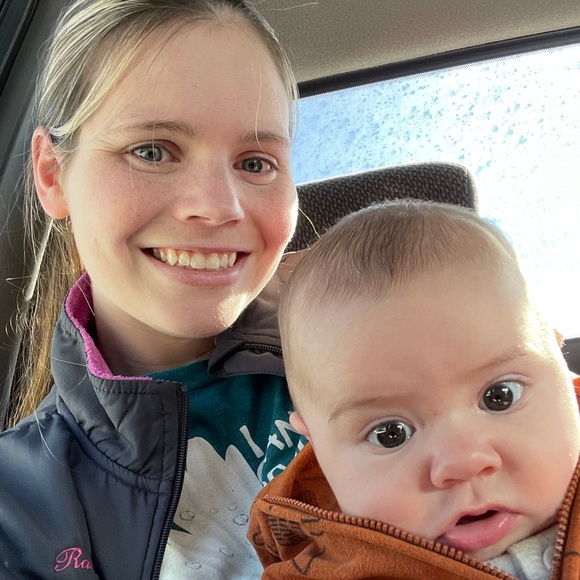 Meet your Posher, Rachel - Picture 3 of 4